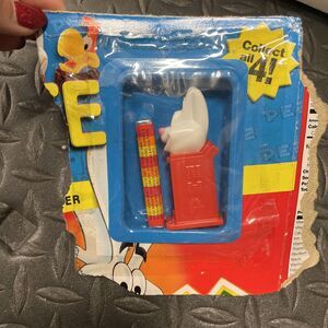 Kellogg's Cereal Mini Trix Pez Dispenser 2001 Sealed Silly Rabbit